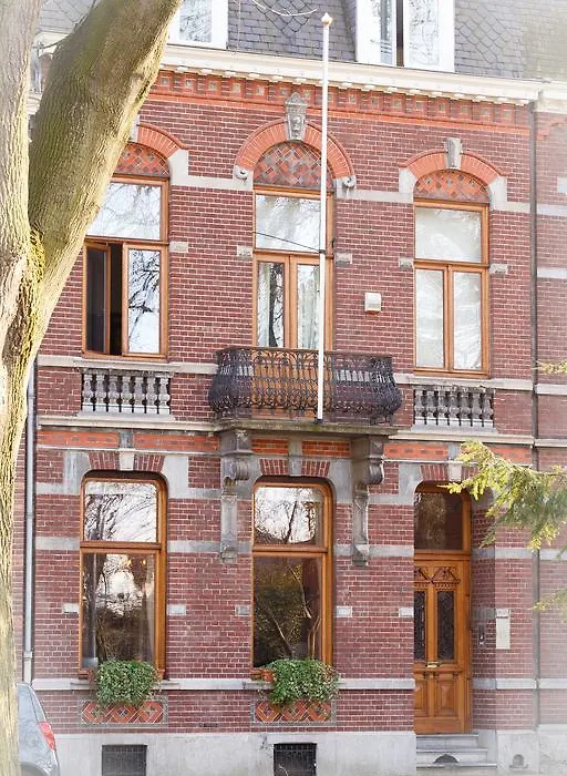 Maison Au Parc-1